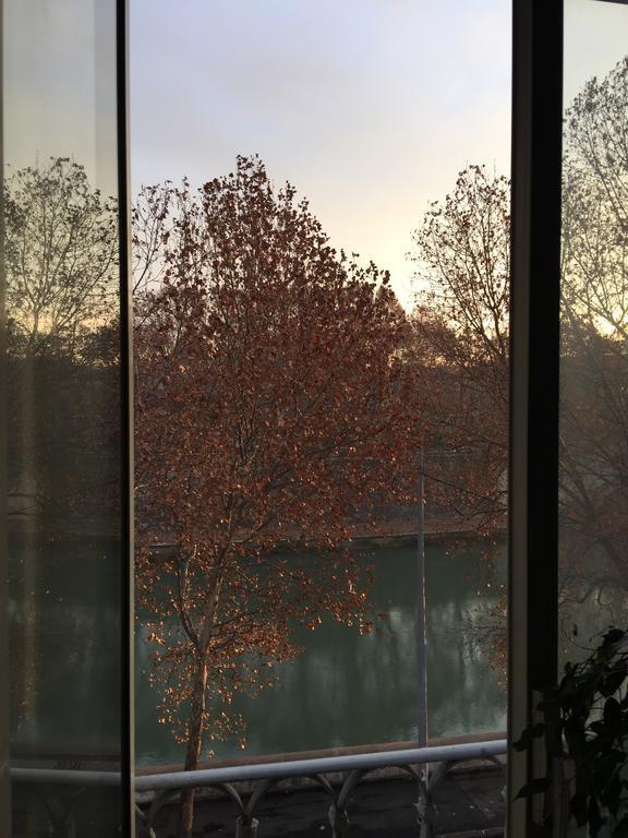 Over The Tiber Loft Rome Bilik gambar